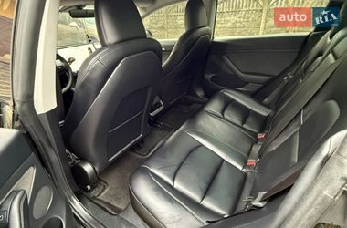 Седан Tesla Model 3 2023 в Львове