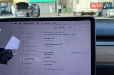Седан Tesla Model 3 2018 в Києві