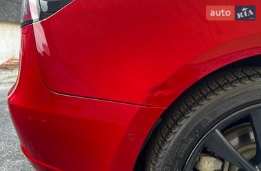 Седан Tesla Model 3 2018 в Києві