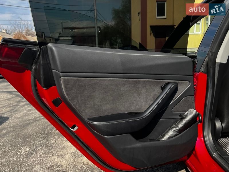 Седан Tesla Model 3 2018 в Києві