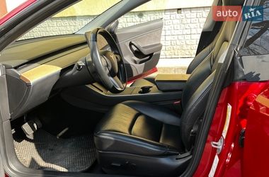 Седан Tesla Model 3 2018 в Києві