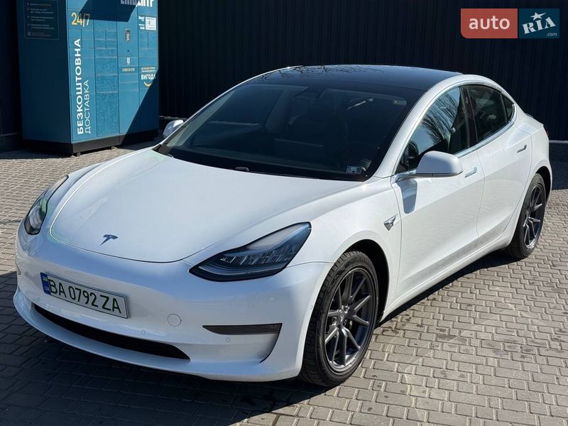 Седан Tesla Model 3 2020 в Кропивницком фото 5 Седан Tesla Model 3 2020 в Кропивницком