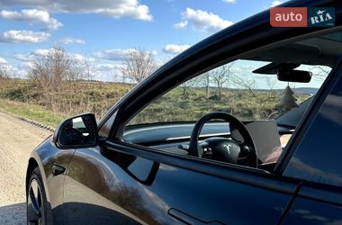 Седан Tesla Model 3 2022 в Монастириській