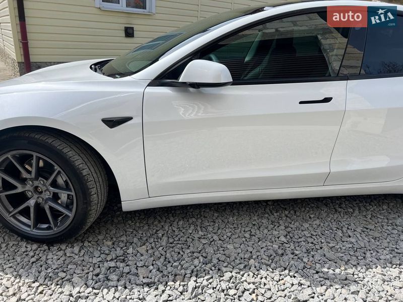 Седан Tesla Model 3 2022 в Дрогобичі фото 11 Седан Tesla Model 3 2022 в Дрогобичі