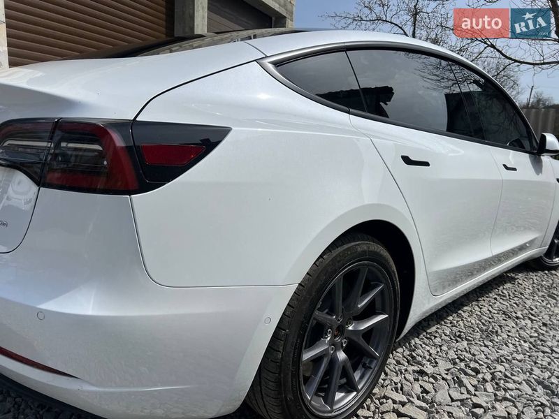 Седан Tesla Model 3 2022 в Дрогобичі фото 24 Седан Tesla Model 3 2022 в Дрогобичі