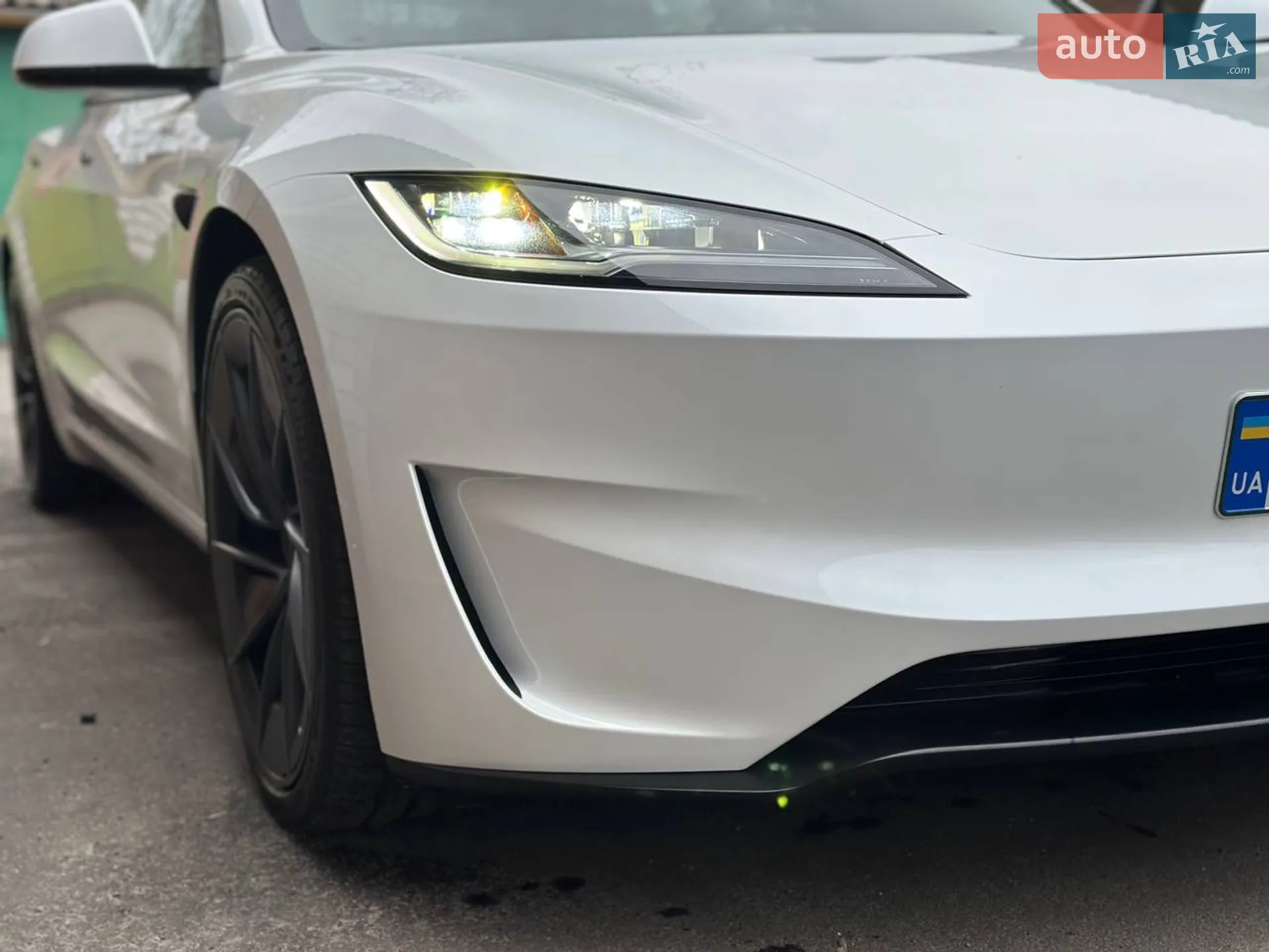 2025 Tesla Model 3 - мініатюра 3