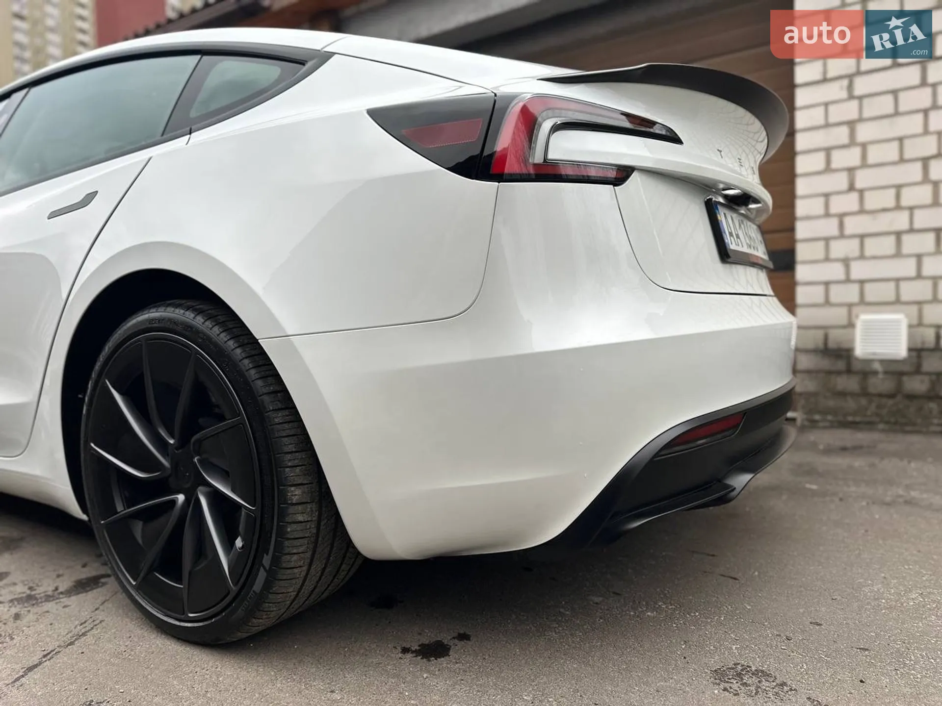 2025 Tesla Model 3 - мініатюра 11