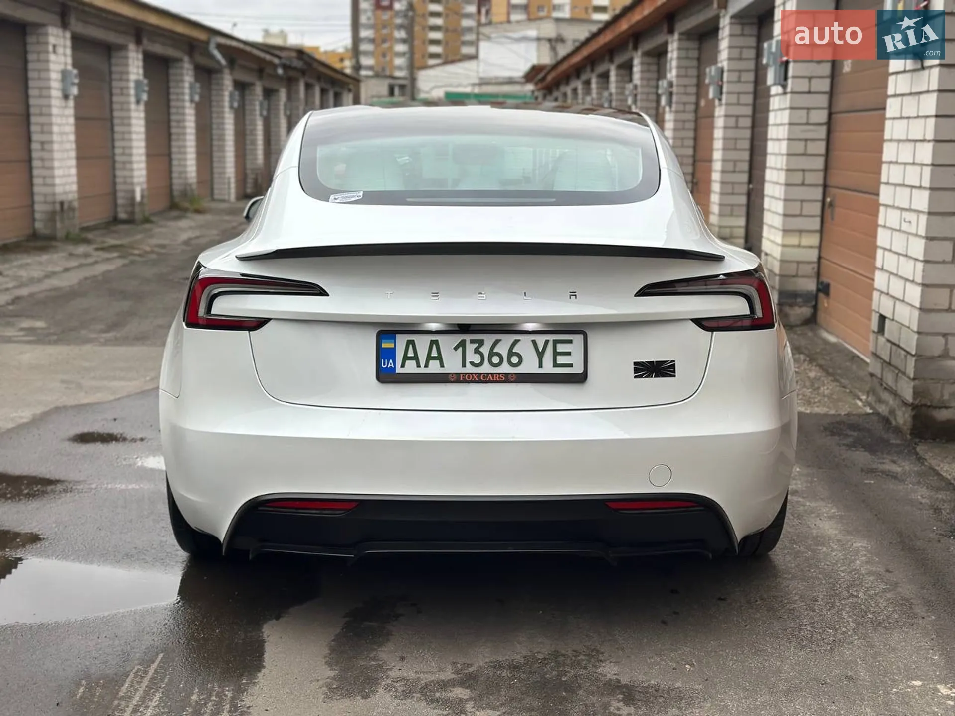 2025 Tesla Model 3 - мініатюра 14