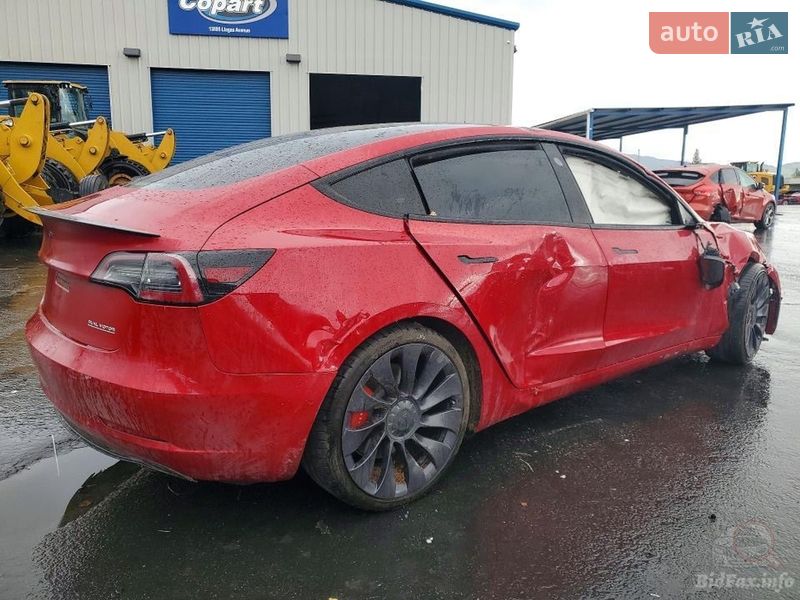 Седан Tesla Model 3 2021 в Киеве