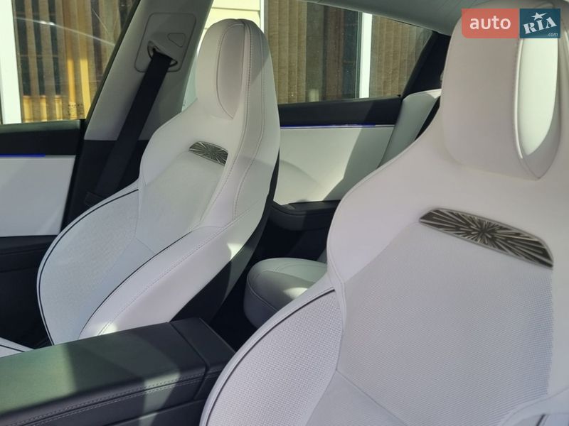 Седан Tesla Model 3 2024 в Черновцах фото 15 Седан Tesla Model 3 2024 в Черновцах