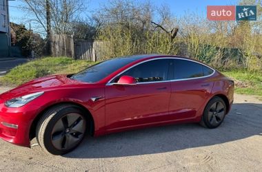 Седан Tesla Model 3 2018 в Києві