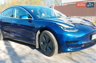 Седан Tesla Model 3 2019 в Києві