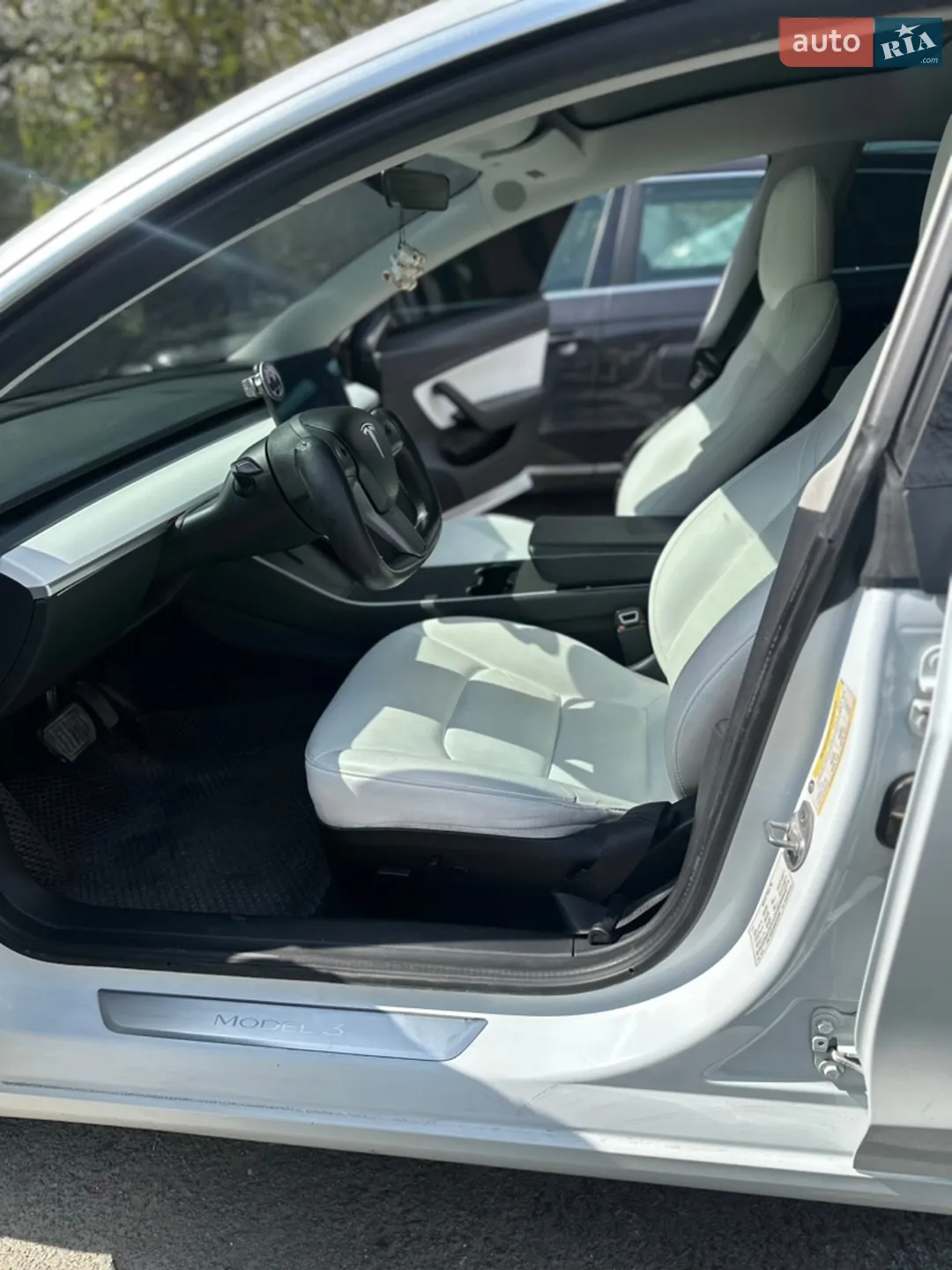 2019 Tesla Model 3 - мініатюра 4