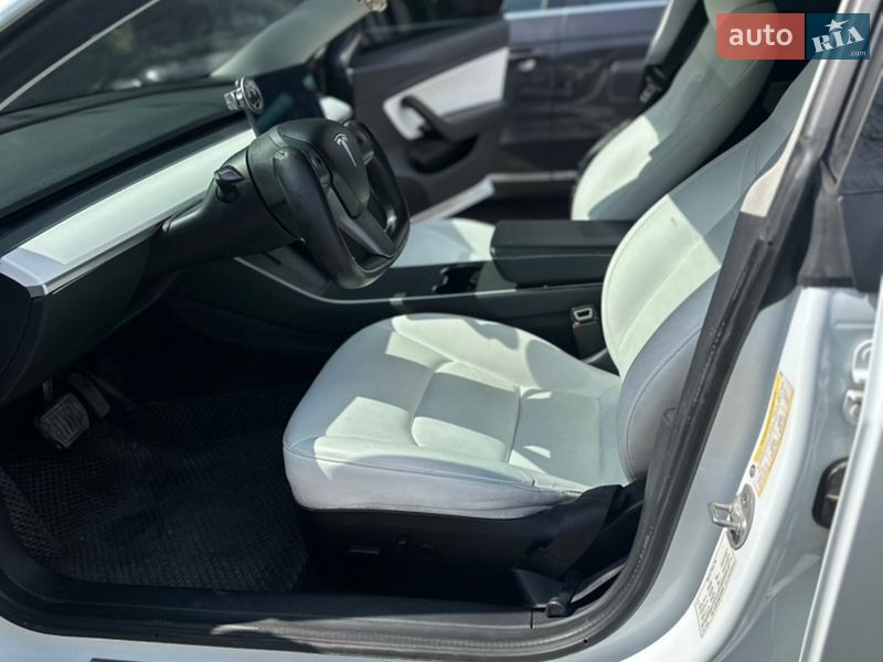 Седан Tesla Model 3 2019 в Луцьку фото 6 Седан Tesla Model 3 2019 в Луцьку