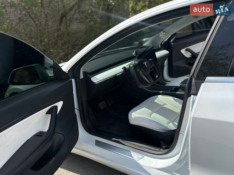 Седан Tesla Model 3 2019 в Луцьку фото 10 Седан Tesla Model 3 2019 в Луцьку