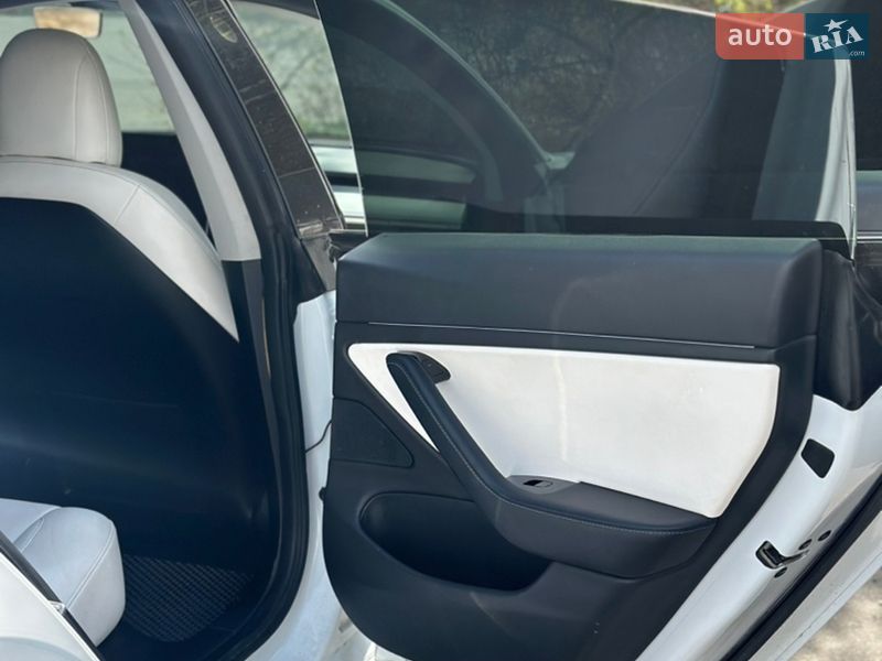 Седан Tesla Model 3 2019 в Луцьку фото 12 Седан Tesla Model 3 2019 в Луцьку