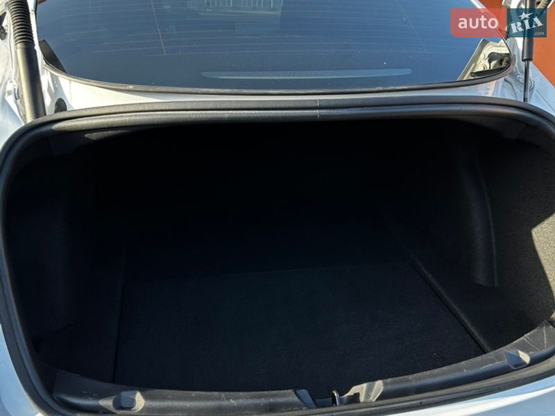 Седан Tesla Model 3 2021 в Хмельницком