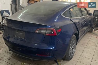 Седан Tesla Model 3 2019 в Одессе