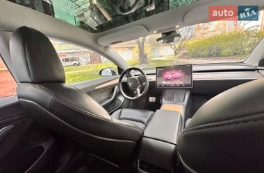 Седан Tesla Model 3 2022 в Тернополі
