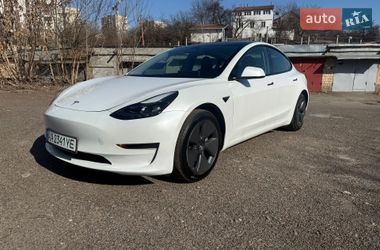 Седан Tesla Model 3 2023 в Киеве