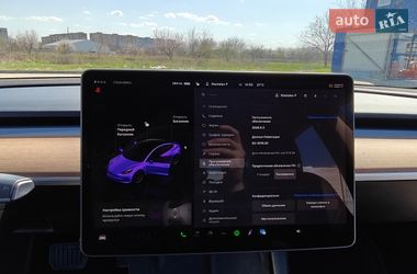 Седан Tesla Model 3 2023 в Кропивницком