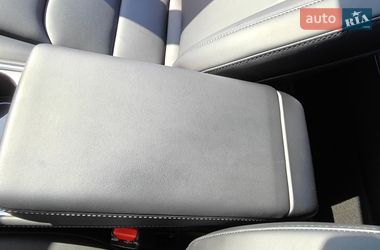 Седан Tesla Model 3 2023 в Кропивницком