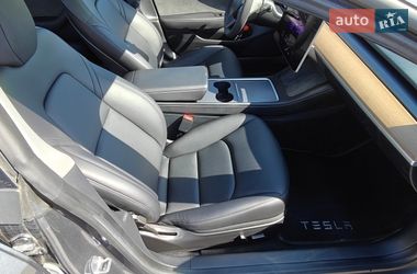 Седан Tesla Model 3 2023 в Кропивницком