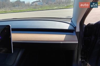 Седан Tesla Model 3 2023 в Кропивницком