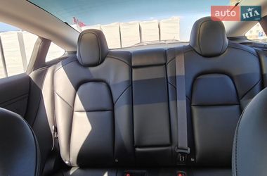 Седан Tesla Model 3 2023 в Кропивницком