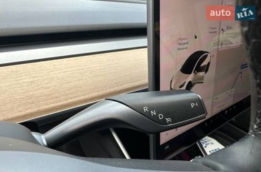 Седан Tesla Model 3 2018 в Виннице