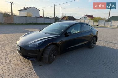 Седан Tesla Model 3 2023 в Первомайську