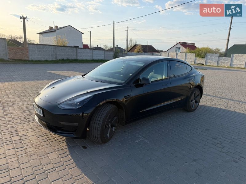 Tesla Model 3 2023