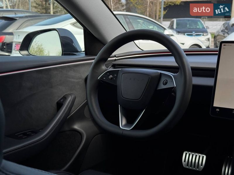 Седан Tesla Model 3 2024 в Рівному
