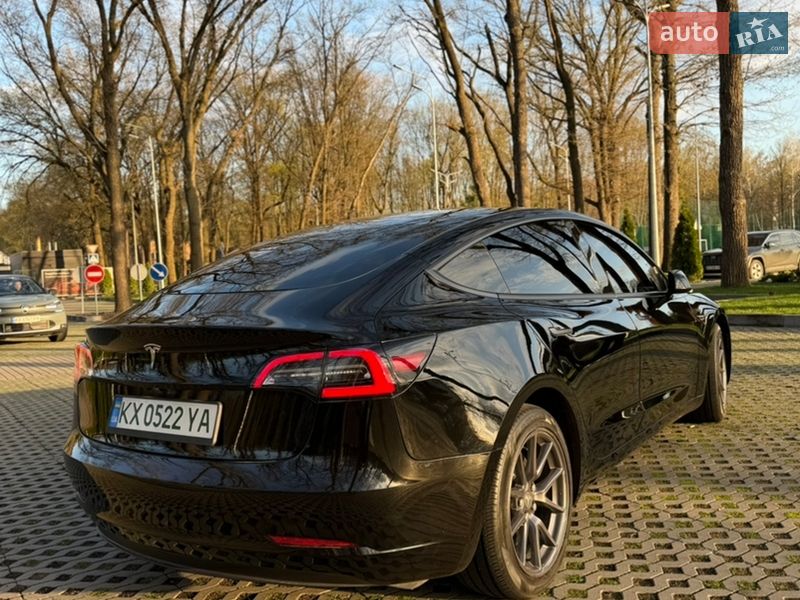 Седан Tesla Model 3 2022 в Харкові