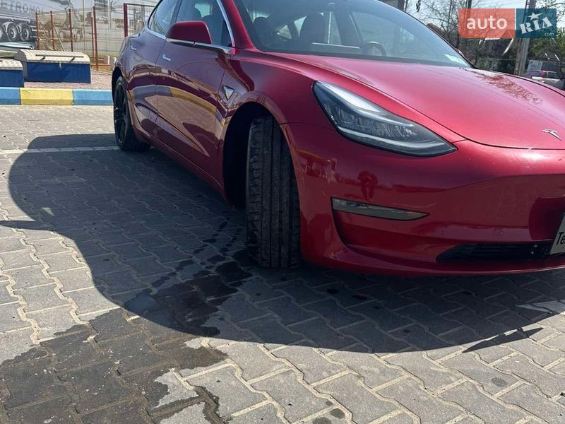 Седан Tesla Model 3 2018 в Черноморске