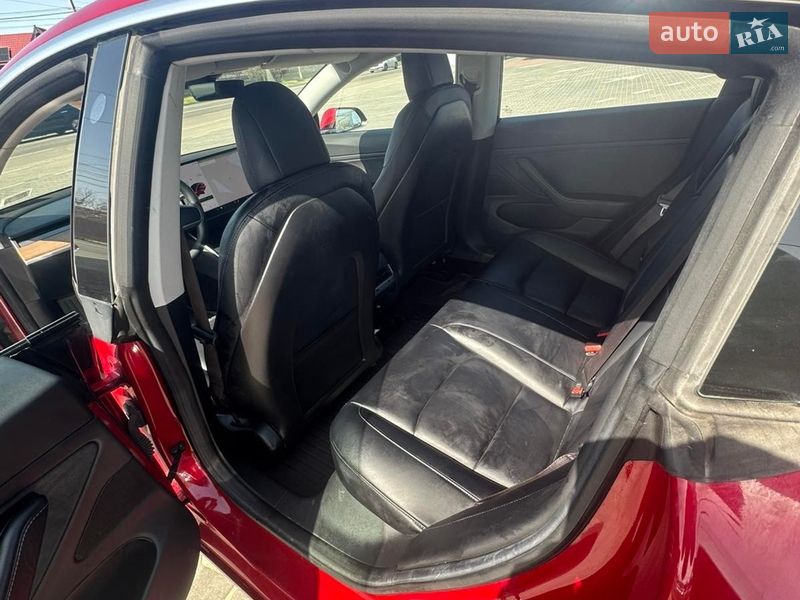 Седан Tesla Model 3 2018 в Черноморске