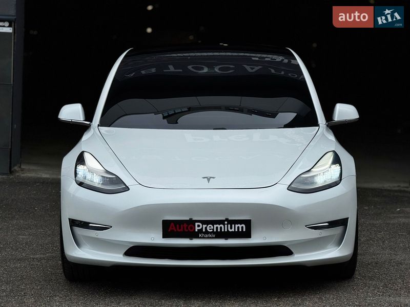 Седан Tesla Model 3 2020 в Харкові