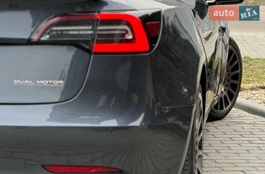 Седан Tesla Model 3 2022 в Дніпрі