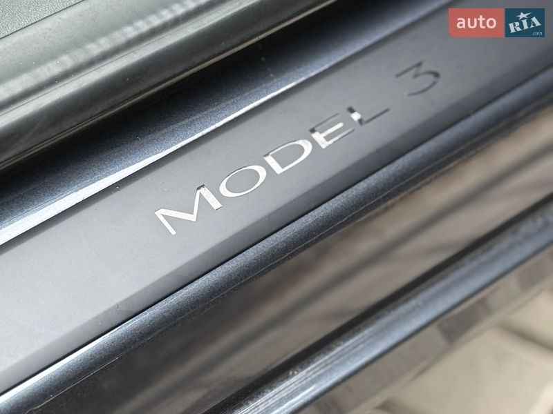 Седан Tesla Model 3 2022 в Дніпрі