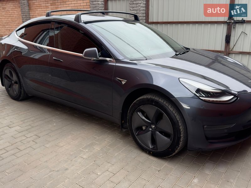 Седан Tesla Model 3 2019 в Виннице