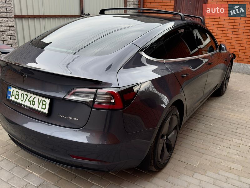 Седан Tesla Model 3 2019 в Виннице