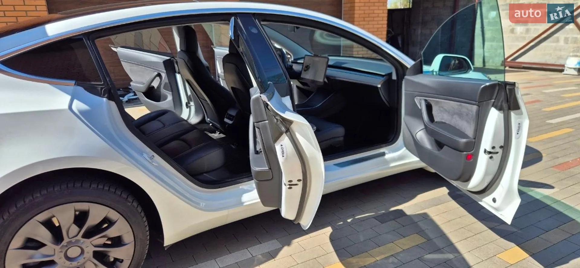 2020 Tesla Model 3 - мініатюра 11
