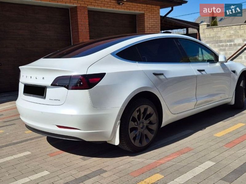 Седан Tesla Model 3 2020 в Белой Церкви