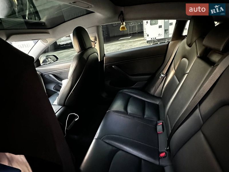 Седан Tesla Model 3 2019 в Днепре