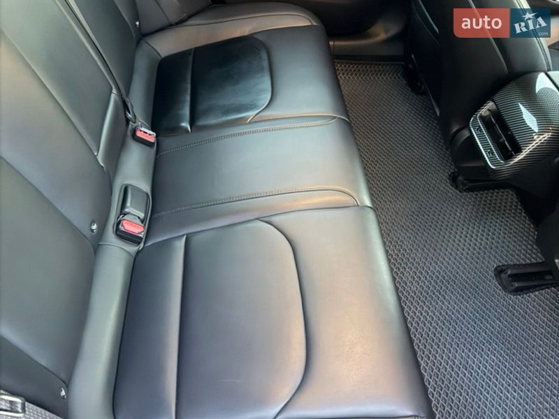 Седан Tesla Model 3 2018 в Днепре