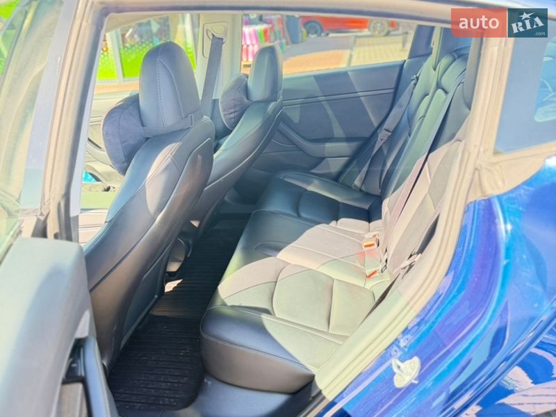Седан Tesla Model 3 2019 в Києві