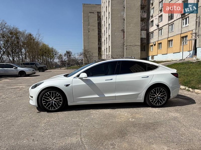 Седан Tesla Model 3 2018 в Харькове