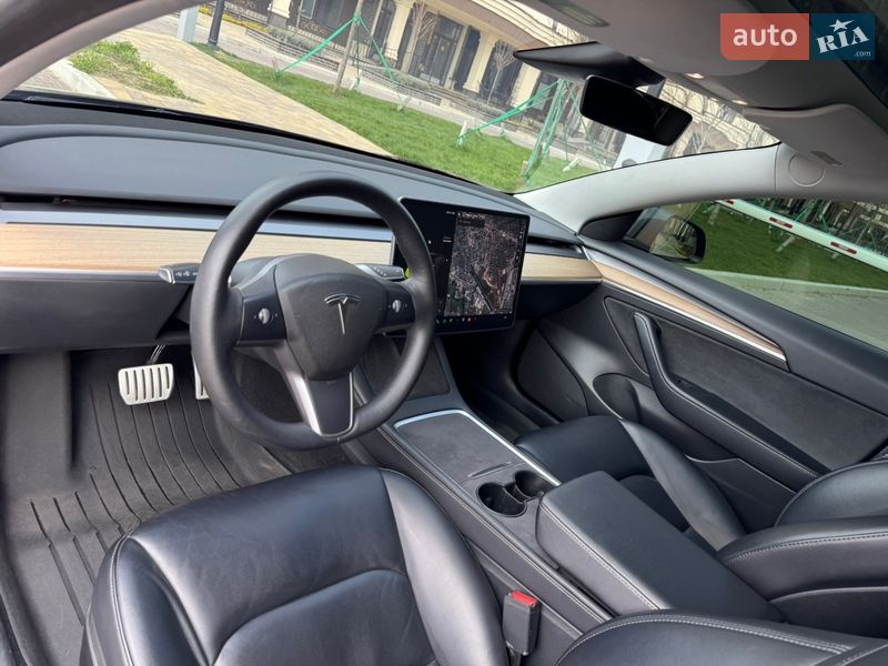 Седан Tesla Model 3 2022 в Києві