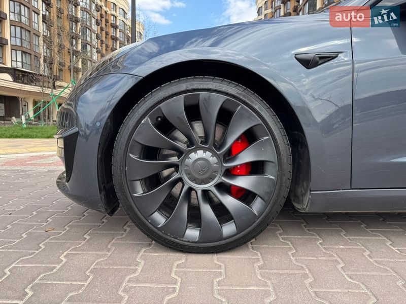 Седан Tesla Model 3 2022 в Києві