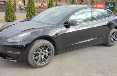 Седан Tesla Model 3 2021 в Луцьку